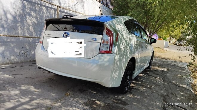 Toyota Prius 2015, 128,000 km - 1.8 l - Bakı