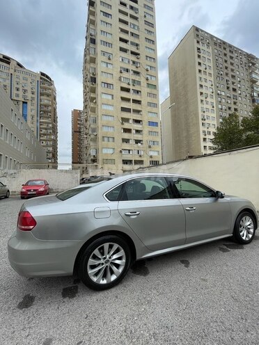 Volkswagen Passat 2012, 154,548 km - 2.5 l - Bakı