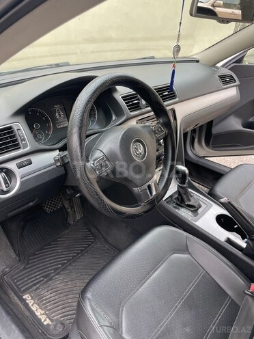 Volkswagen Passat 2012, 154,548 km - 2.5 l - Bakı