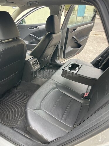 Volkswagen Passat 2012, 154,548 km - 2.5 l - Bakı