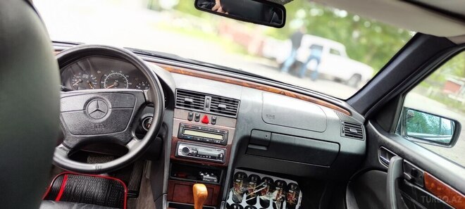 Mercedes C 230 1998, 275,000 km - 2.3 л - Şəki