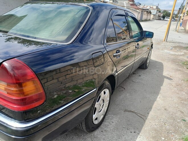 Mercedes C 220 1995, 500,000 km - 2.2 l - Quba