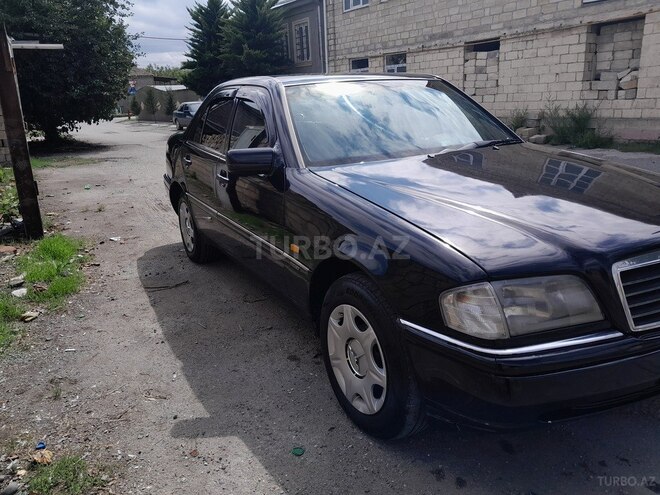 Mercedes C 220 1995, 500,000 km - 2.2 l - Quba