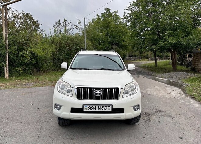 Toyota Prado 2012, 175,376 km - 2.7 l - Zaqatala
