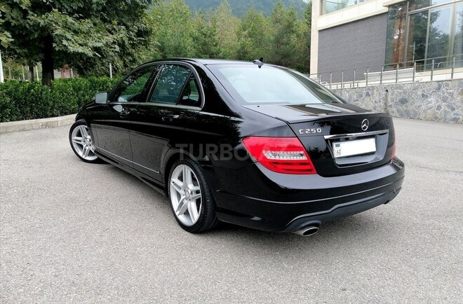 Mercedes C 250 2012, 208,000 km - 1.8 l - Şəki