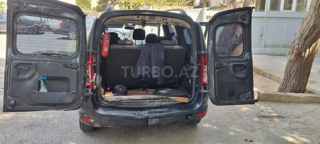 Renault Logan 2009, 245,000 km - 1.5 l - Bakı