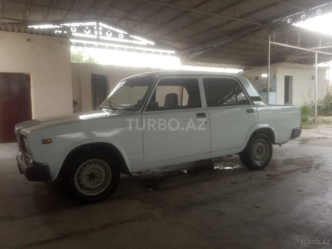 LADA (VAZ) 2107 2004, 150,000 km - 1.6 l - Salyan