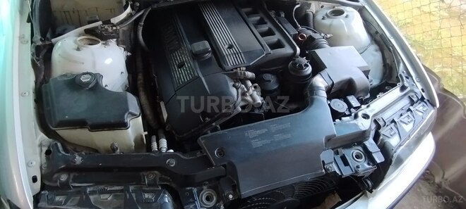 BMW 323 1999, 241,053 km - 2.5 l - Zaqatala
