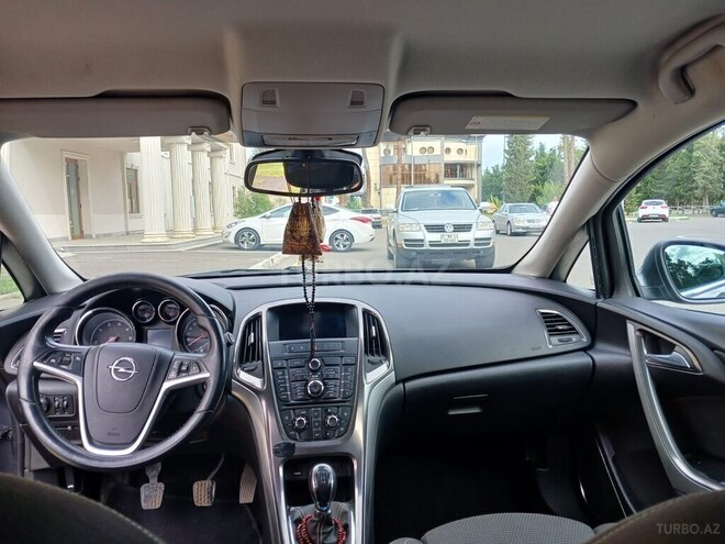 Opel Astra 2011, 145,000 km - 1.3 l - Mingəçevir