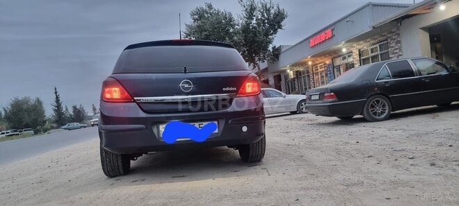 Opel Astra 2006, 205,027 km - 1.6 л - Salyan