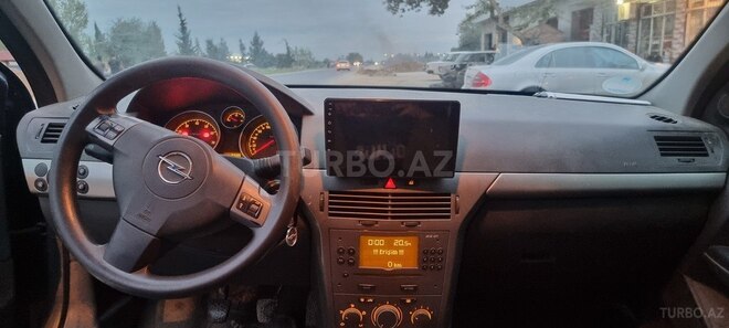 Opel Astra 2006, 205,027 km - 1.6 л - Salyan