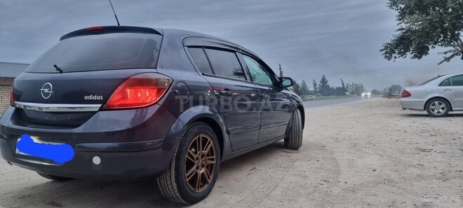 Opel Astra 2006, 205,027 km - 1.6 л - Salyan