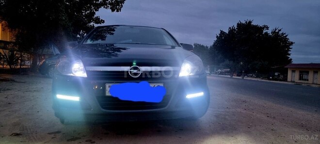 Opel Astra 2006, 205,027 km - 1.6 л - Salyan