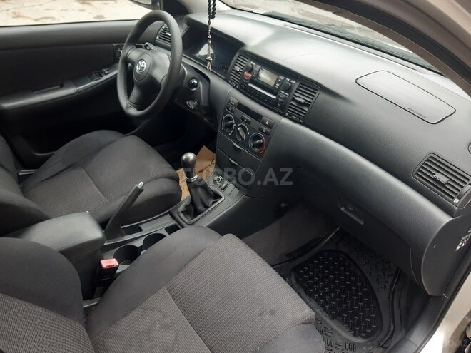 Toyota Corolla 2005, 176,000 km - 1.4 л - Bakı