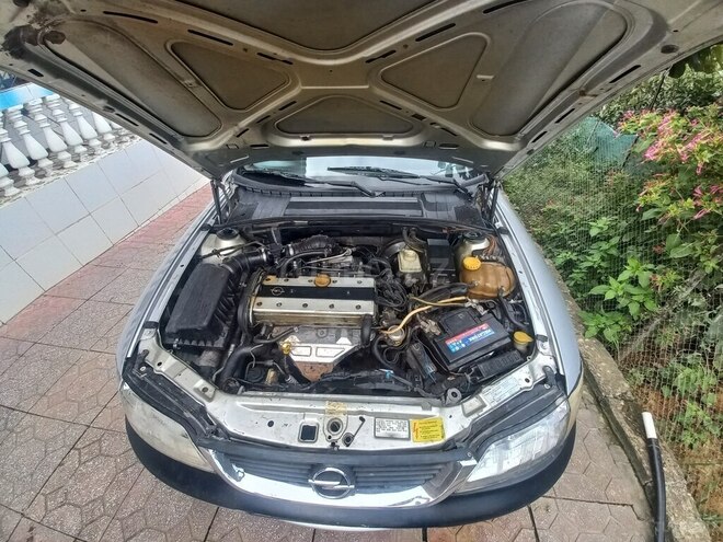 Opel Vectra 1999, 369,963 km - 1.8 l - Astara