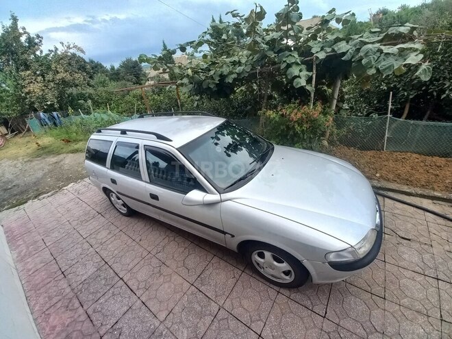 Opel Vectra 1999, 369,963 km - 1.8 l - Astara