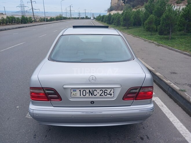 Mercedes E 220 2000, 480,000 km - 2.2 л - Bakı