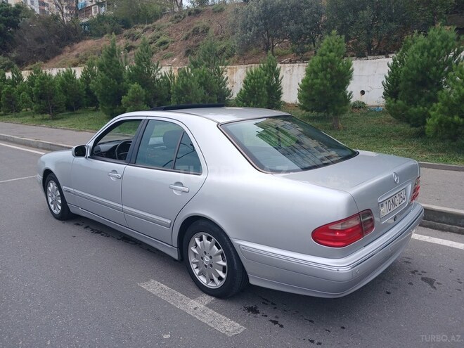 Mercedes E 220 2000, 480,000 km - 2.2 л - Bakı
