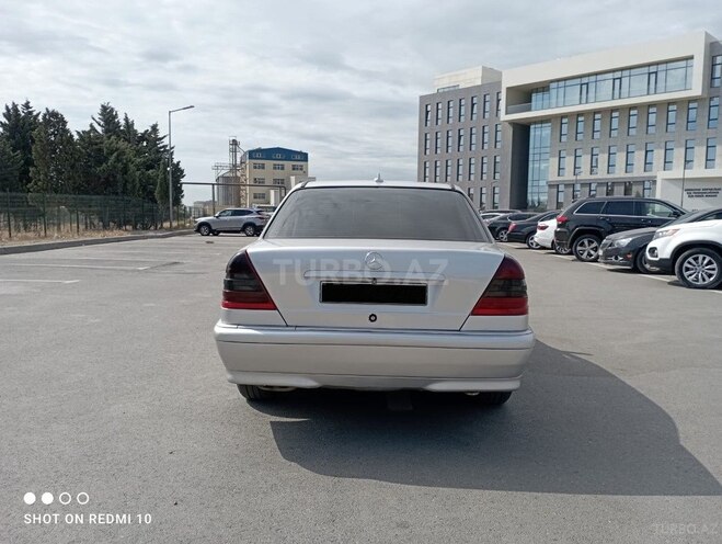 Mercedes C 220 2000, 567,600 km - 2.2 l - Bakı