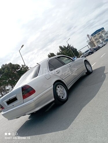 Mercedes C 220 2000, 567,600 km - 2.2 l - Bakı