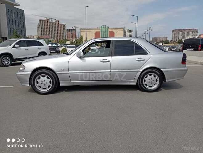 Mercedes C 220 2000, 567,600 km - 2.2 l - Bakı