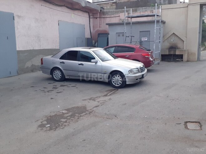 Mercedes C 220 1999, 389,000 km - 2.2 л - Bakı