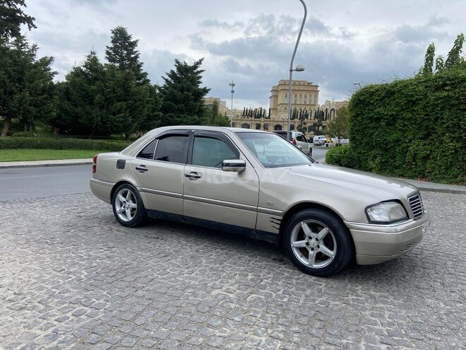 Mercedes C 180 1995, 437,575 km - 1.8 l - Bakı