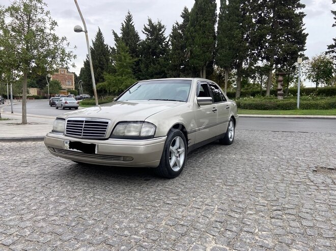 Mercedes C 180 1995, 437,575 km - 1.8 l - Bakı