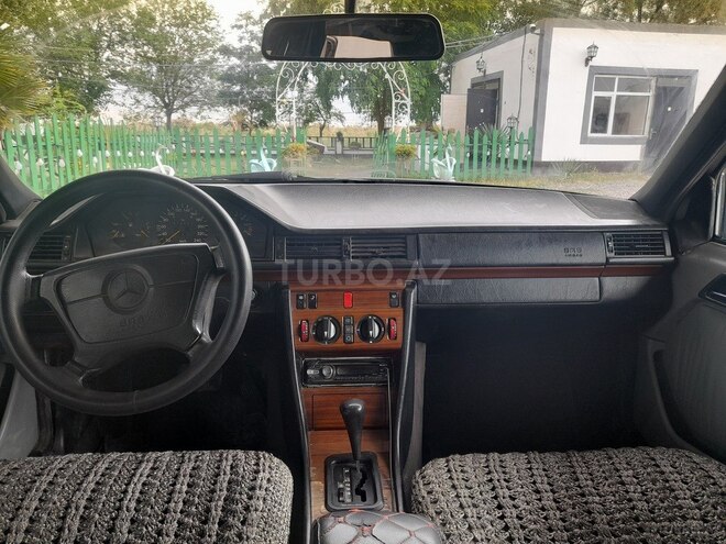 Mercedes E 220 1994, 344,000 km - 2.2 l - İmişli