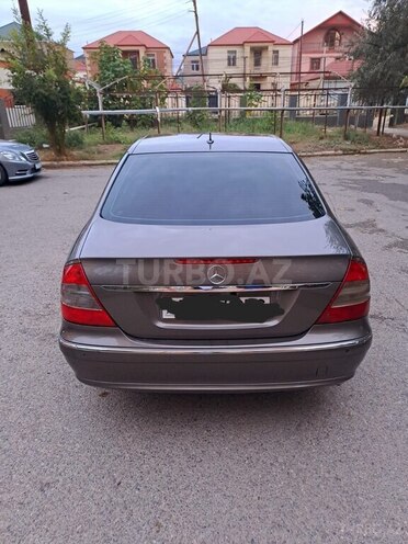 Mercedes E 220 2007, 331,000 km - 2.2 l - Bakı