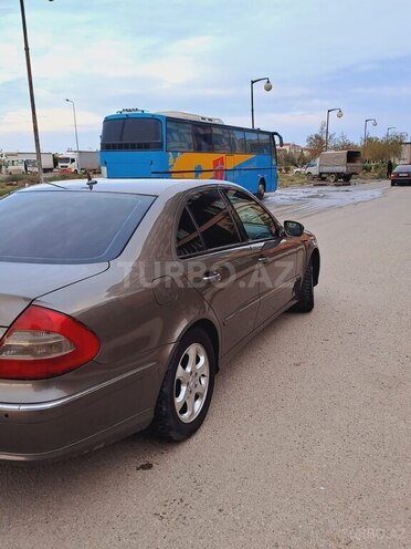 Mercedes E 220 2007, 331,000 km - 2.2 l - Bakı