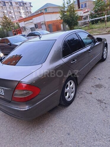 Mercedes E 220 2007, 331,000 km - 2.2 l - Bakı