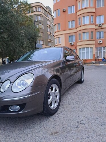 Mercedes E 220 2007, 331,000 km - 2.2 l - Bakı