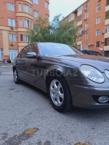 Mercedes E 220 2007, 331,000 km - 2.2 l - Bakı