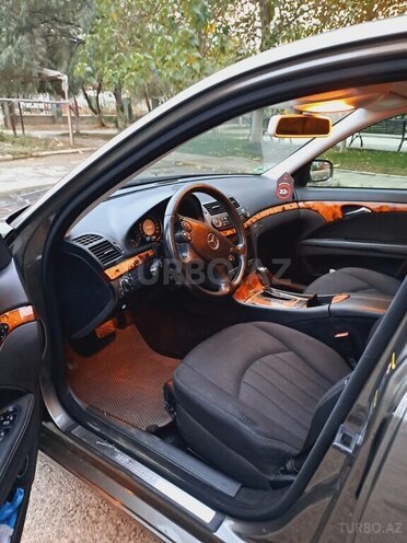 Mercedes E 220 2007, 331,000 km - 2.2 l - Bakı