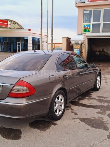 Mercedes E 220 2007, 331,000 km - 2.2 l - Bakı
