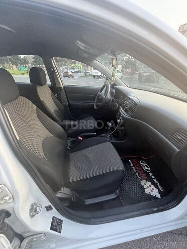 Hyundai Accent 2009, 270,000 km - 1.4 л - Bakı