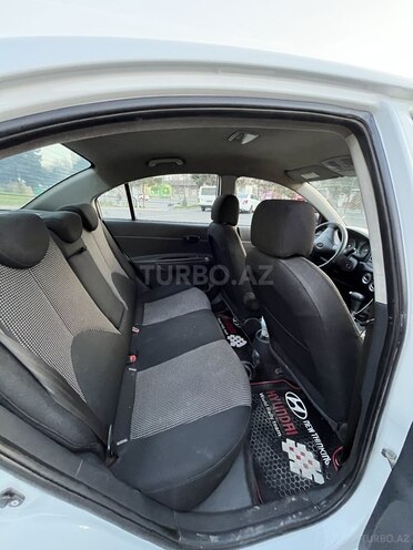 Hyundai Accent 2009, 270,000 km - 1.4 л - Bakı