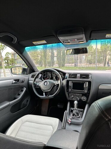 Volkswagen Jetta 2017, 90,262 km - 1.8 l - Bakı