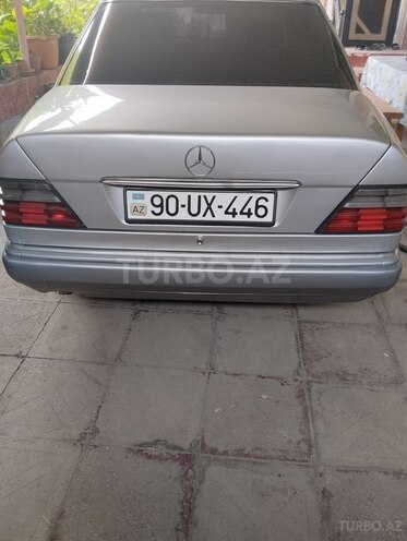 Mercedes E 220 1992, 234,000 km - 2.2 l - Bakı