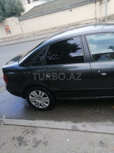 Audi A4 1998, 268,000 km - 1.6 l - Bakı