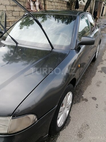 Audi A4 1998, 268,000 km - 1.6 l - Bakı