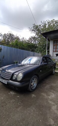Mercedes E 230 1996, 265,556 km - 2.3 l - Şəki