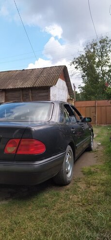 Mercedes E 230 1996, 265,556 km - 2.3 l - Şəki