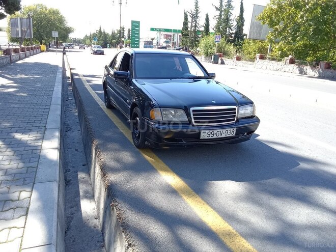 Mercedes C 220 2000, 589,680 km - 2.2 l - Zaqatala