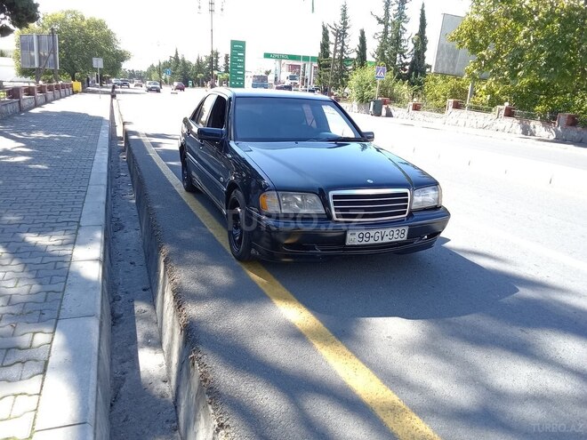 Mercedes C 220 2000, 589,680 km - 2.2 l - Zaqatala