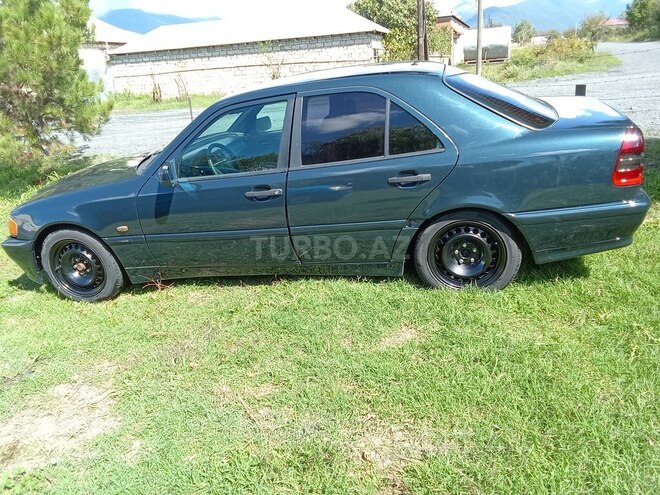 Mercedes C 220 2000, 589,680 km - 2.2 l - Zaqatala