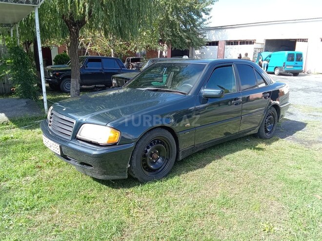 Mercedes C 220 2000, 589,680 km - 2.2 l - Zaqatala