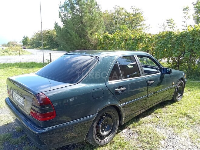 Mercedes C 220 2000, 589,680 km - 2.2 l - Zaqatala