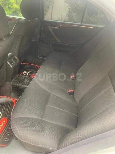 Mercedes E 240 2000, 363,000 km - 2.4 l - Bakı
